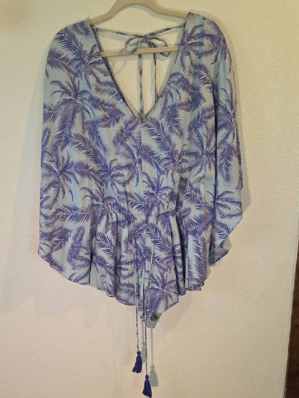En Creme Rayon Kimono Sleeve Romper With Drawstring Tie Waist